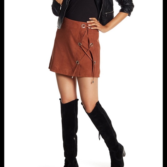 LaMarque Scholastic Suede Lace-Up Skirt Size 0 - Picture 3 of 5